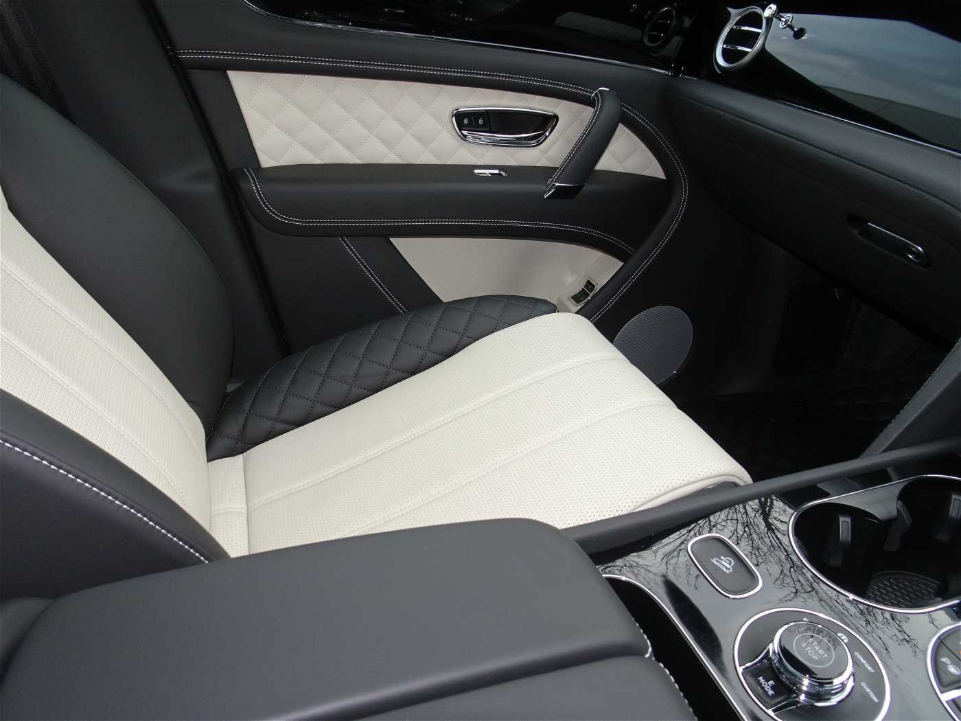 Bentley Used Car Bentayga Silver